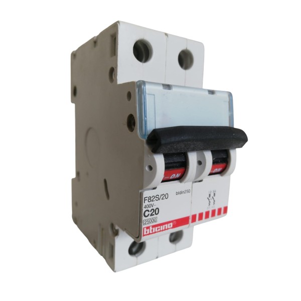 Bticino btdin250 automatic circuit breaker 2p 20a 25ka f82s//20